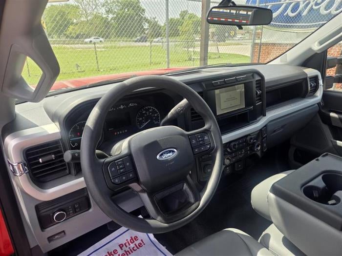 2023 Ford F-450 Base