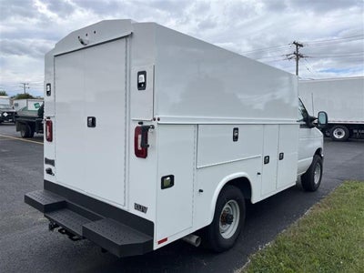 2027 Ford E-350 Standard