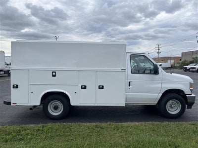 2027 Ford E-350 Standard