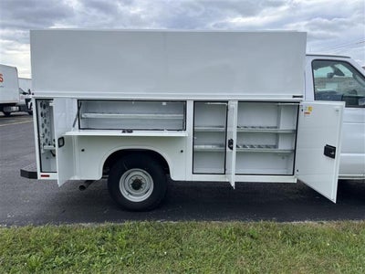 2027 Ford E-350 Standard
