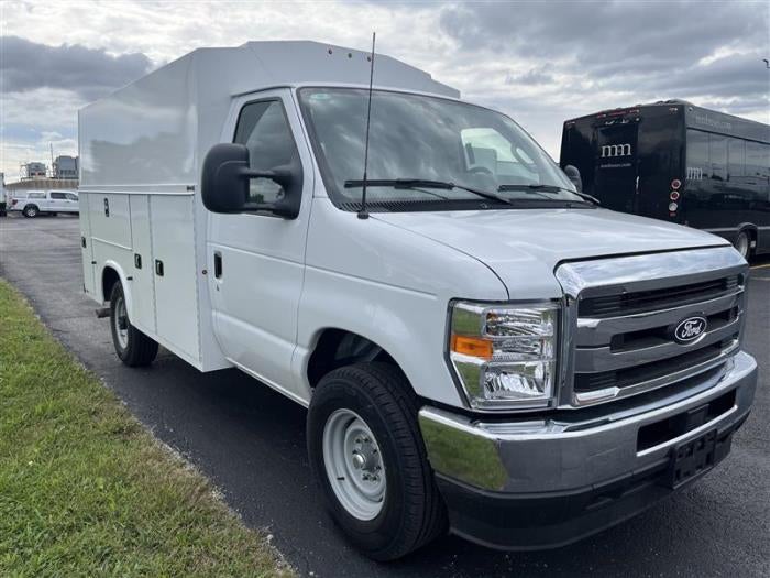 2027 Ford E-350 Standard