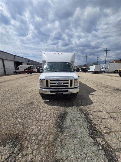 2025 Ford E-350 Standard