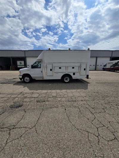 2025 Ford E-350 Standard