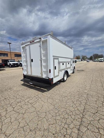 2025 Ford E-350 Standard