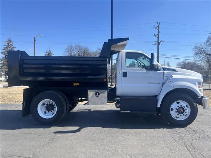 2026 Ford F-750 Standard