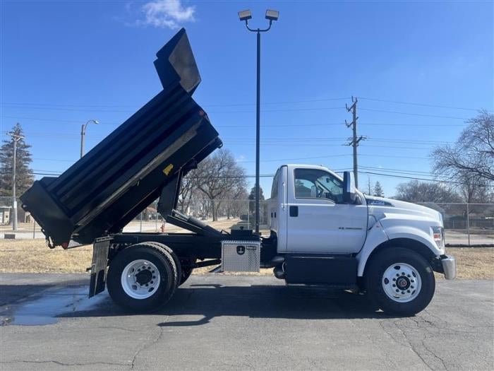 2026 Ford F-750 Standard