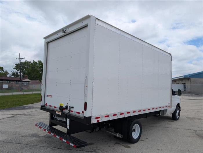 2026 Ford E-450 Standard