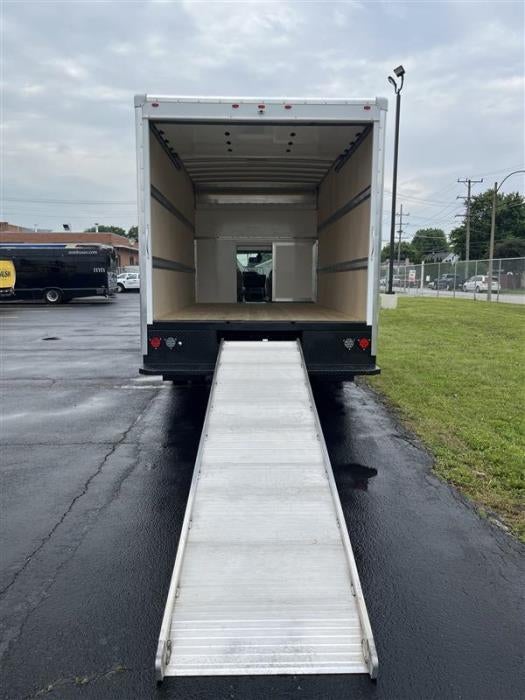 2027 Ford E-450 Standard