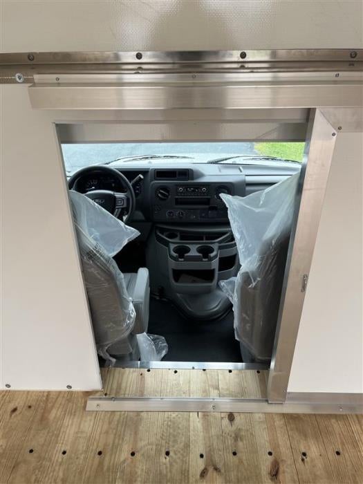 2027 Ford E-450 Standard