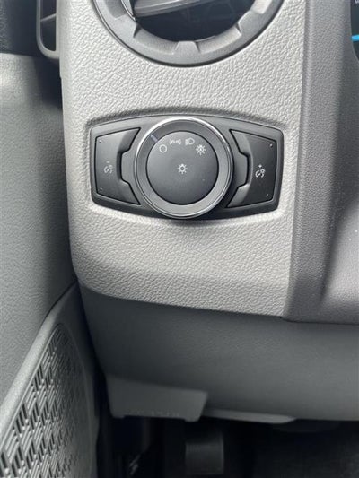 2027 Ford E-450 Standard
