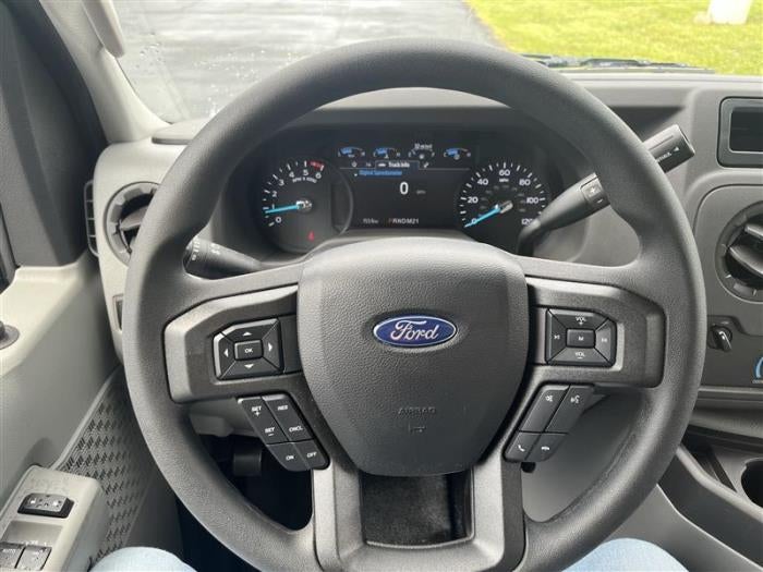 2027 Ford E-450 Standard