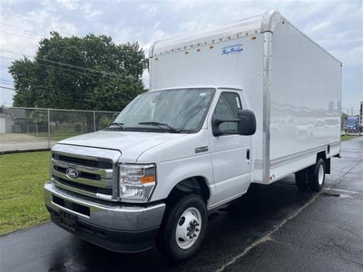 2027 Ford E-450 Standard