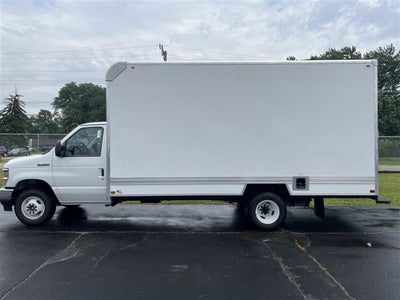 2027 Ford E-450 Standard