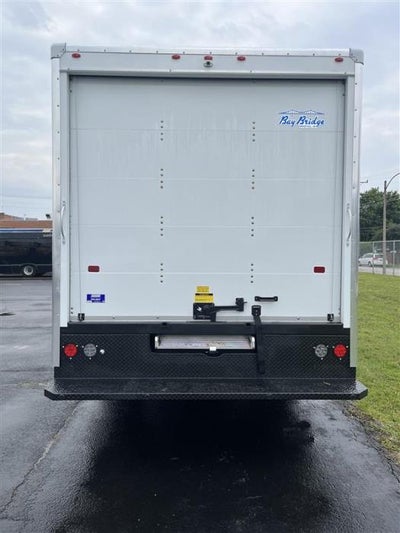 2027 Ford E-450 Standard