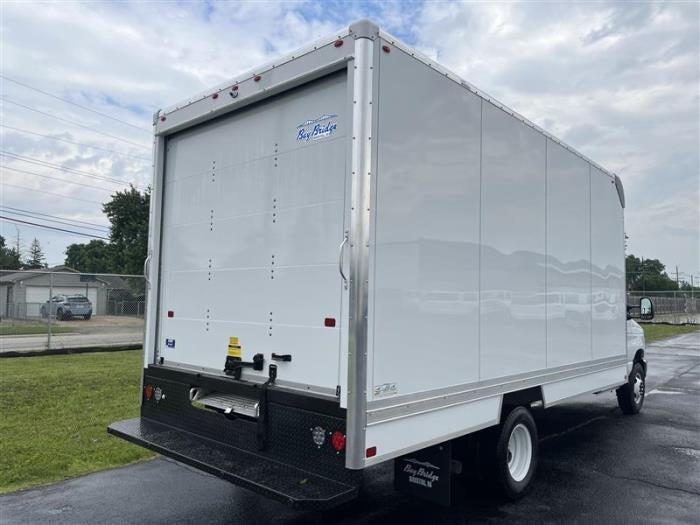 2027 Ford E-450 Standard