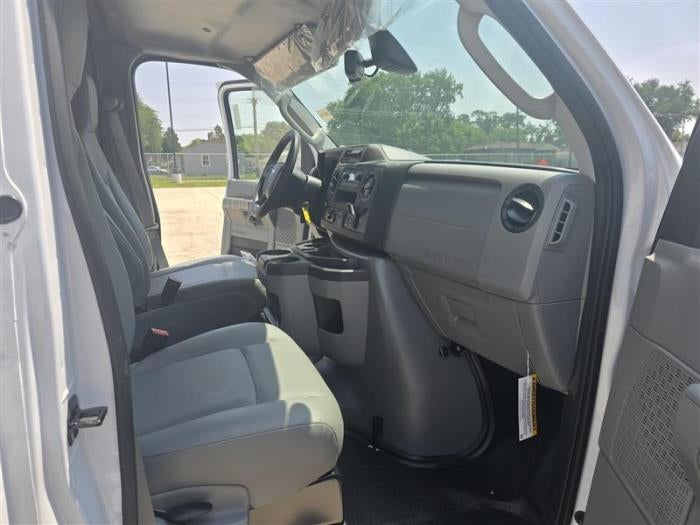 2026 Ford E-450 Standard