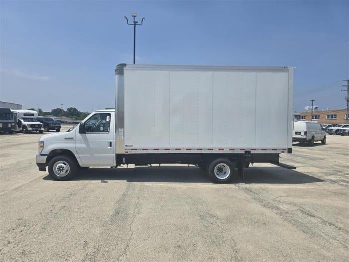 2026 Ford E-450 Standard