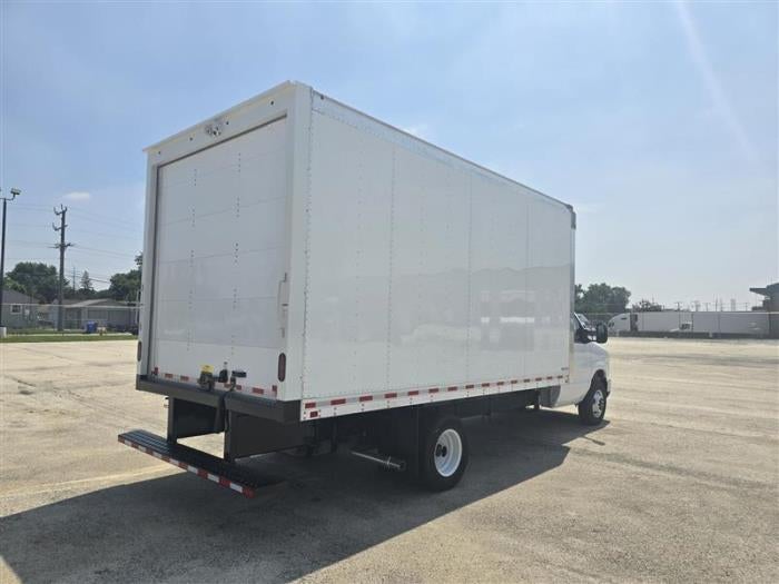 2026 Ford E-450 Standard