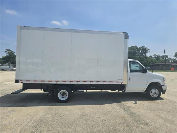 2026 Ford E-450 Standard