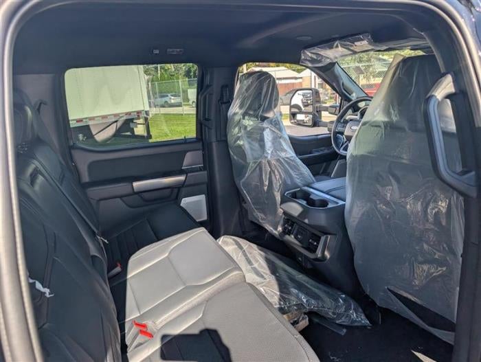 2027 Ford F-350 Platinum