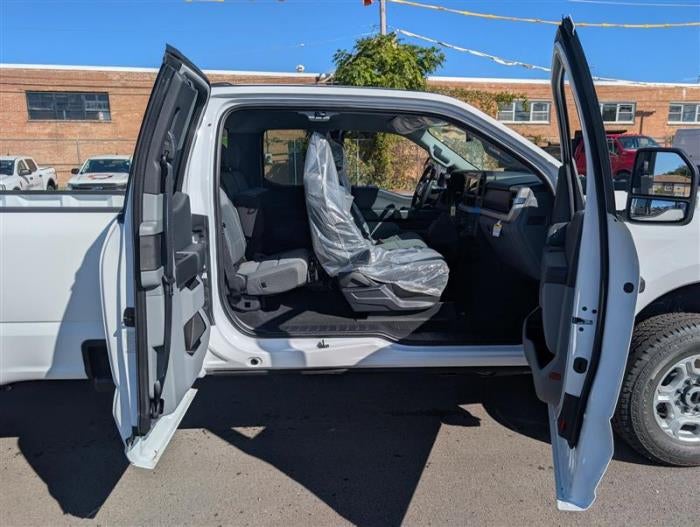 2027 Ford F-350 XLT