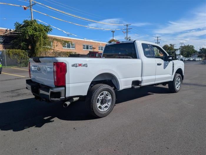 2027 Ford F-350 XLT